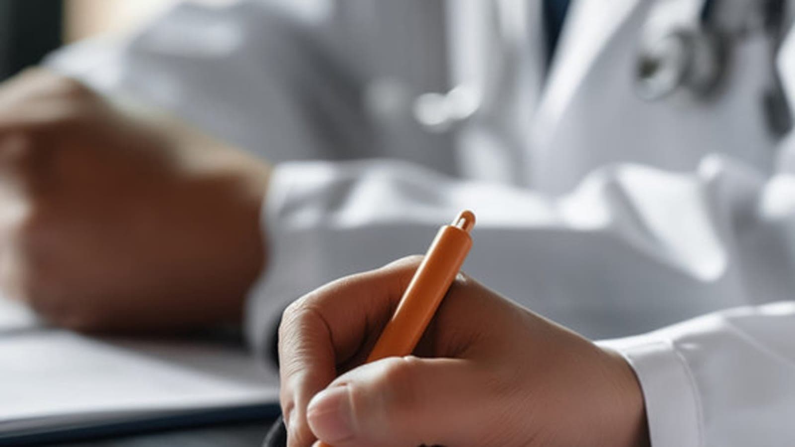 Médico com FIES? Você pode abater 1% da dívida por mês com o FIESMED